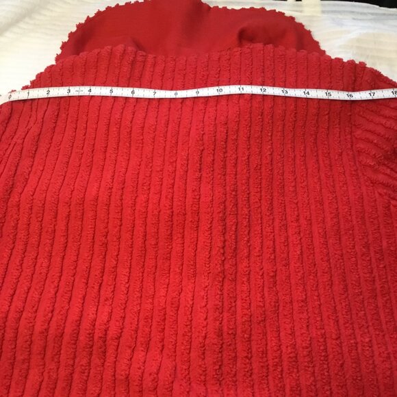 Red CHENILLE Short Button Front Jacket with Round Collar Ladies Size Large - Picture 14 of 15